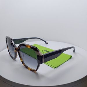 WOODYS KATE 02 53*17