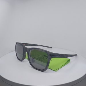 OAKLEY 9018 15 55*20