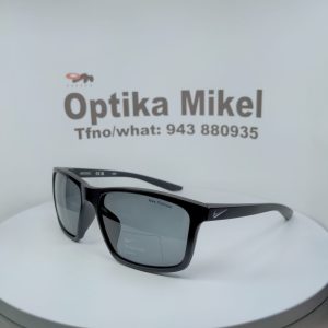 NIKE FJ2001 010 60*17